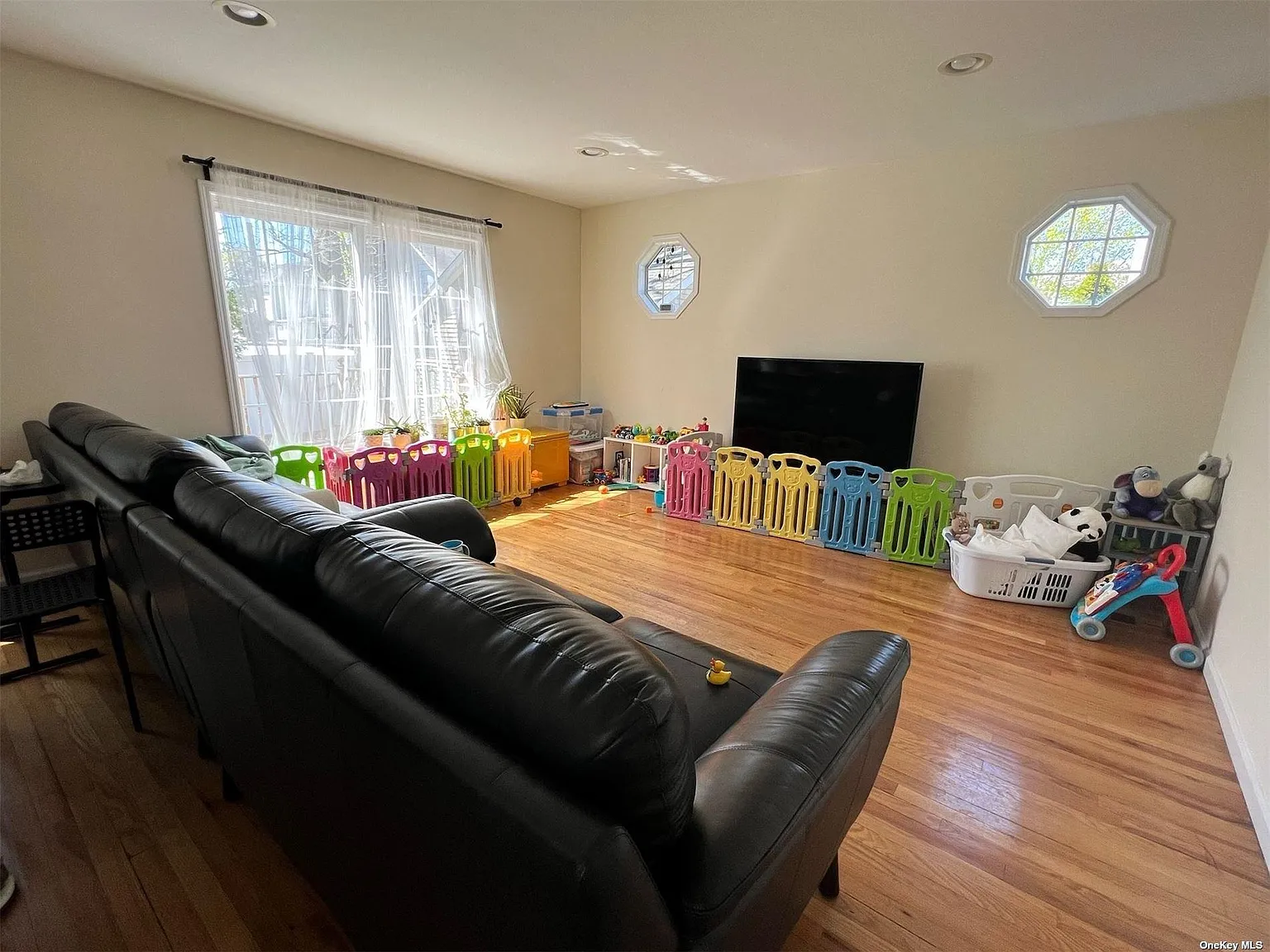 4 bed, 3.5 bath, 2137 sqft, $5,000 — Photo 4