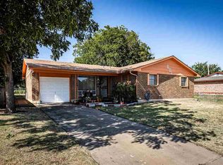 621 SW Arbuckle Ave, Lawton, OK 73501