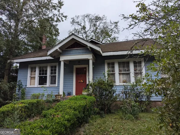 221 E 49th St, Savannah, GA 31405
