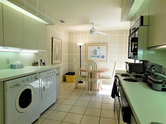 4th image of 71 Eastgate Dr APT A
