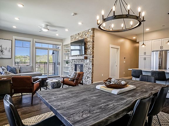 2nd image of 400 Baker Dr #303