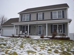 21 Wildflower Dr, South Burlington, VT 05403