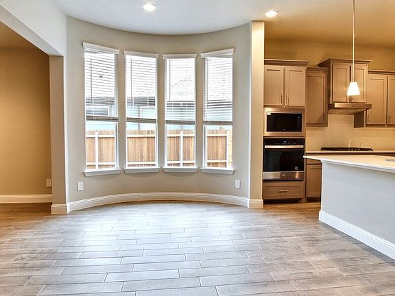 4th image of 2513 Toucan Dr