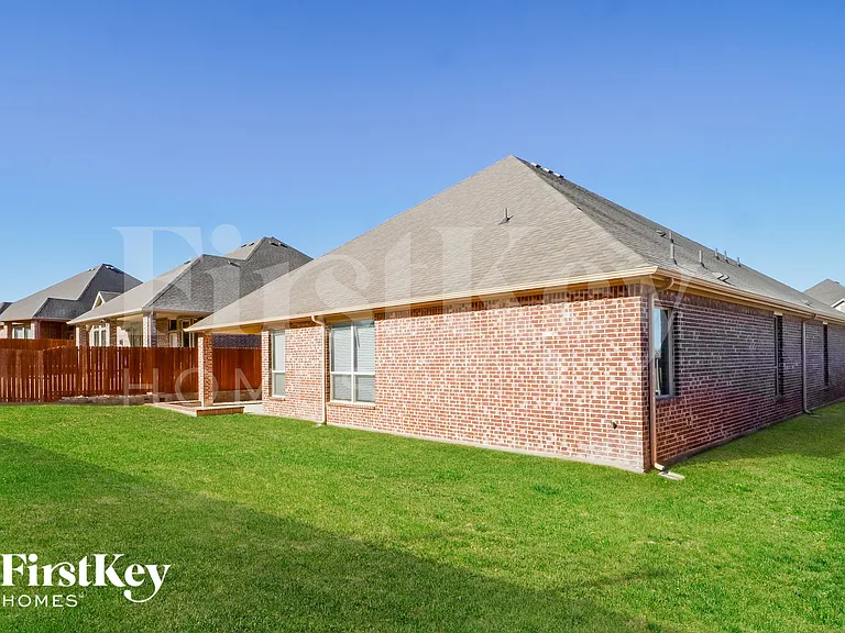15013 Gladstone Dr — Photo 17