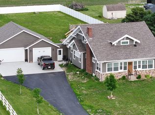 1913 N 1st St, Winterset, IA 50273