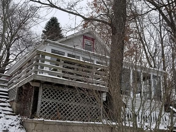 3rd image of 8866 Oak Dr