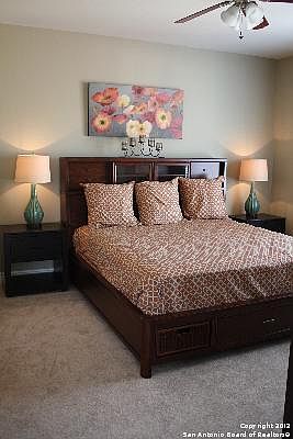 4th image of 215 N Center St #506