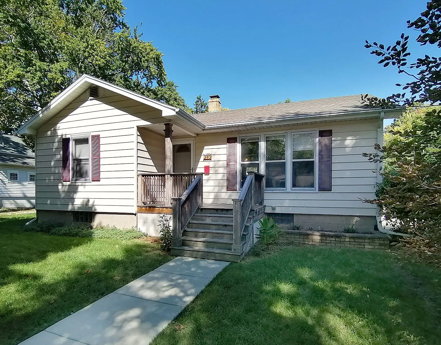 210 W William St photo 1