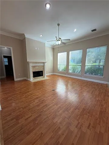 4 bed, 3.0 bath, 1880 sqft, $2,100 — Photo 3