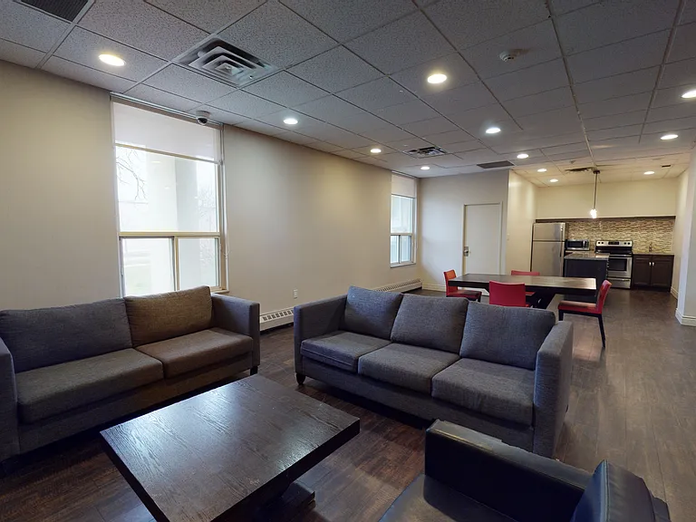 640 Sheppard Ave E — Photo 16