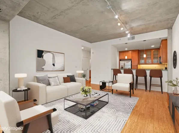 428 Alice St APT 637, Oakland, CA 94607