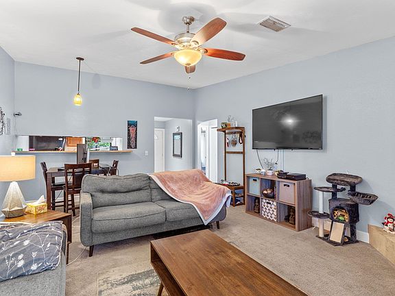 5th image of 4006 Breezee Ct
