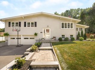 7 Birchwood Ave, Peabody, MA 01960