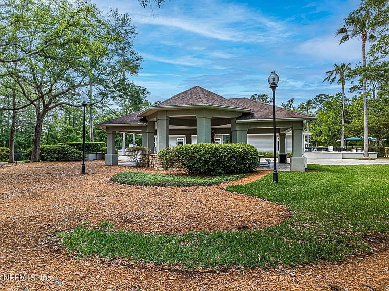 1630 Vineland Cir #B — Photo 36