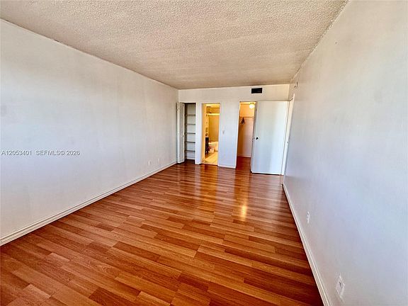 5th image of 13499 Biscayne Blvd APT 703