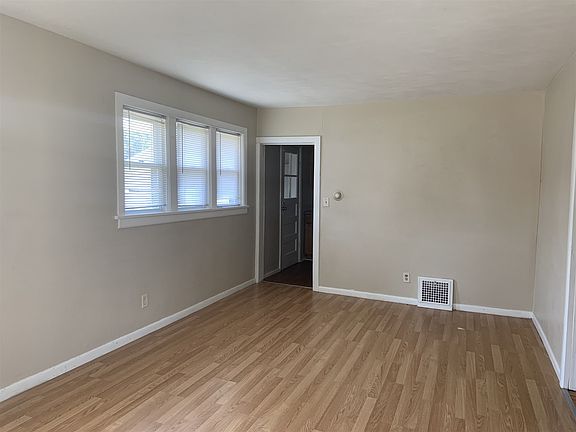 2nd image of 725 Geyer Ave