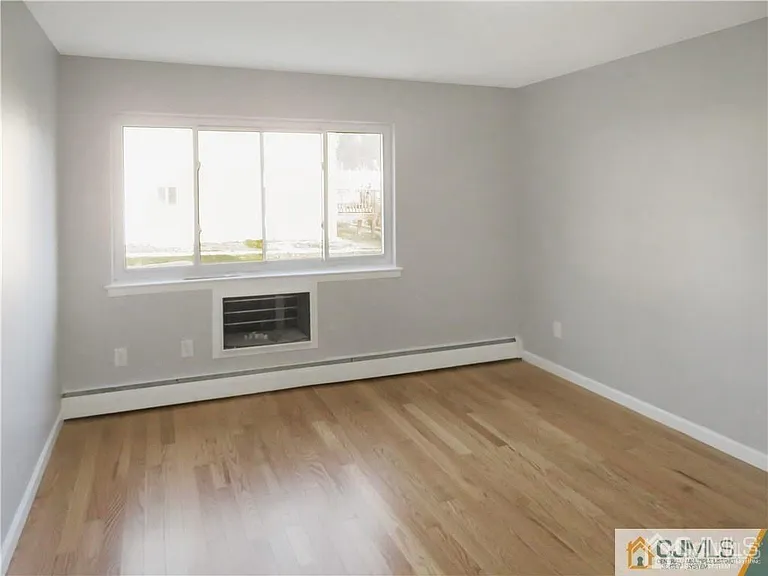 13 Lake Ave #5A — Photo 7