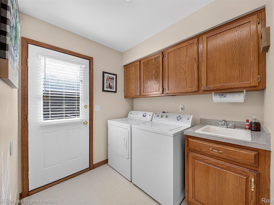 8421 Solca Dr, photo 20