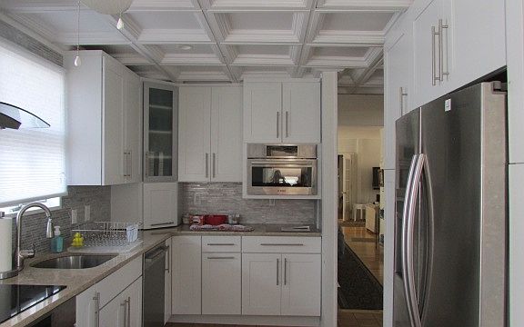4th image of 23 39th St APT E