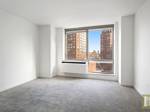 3rd image of 1961-1979 Broadway #17C
