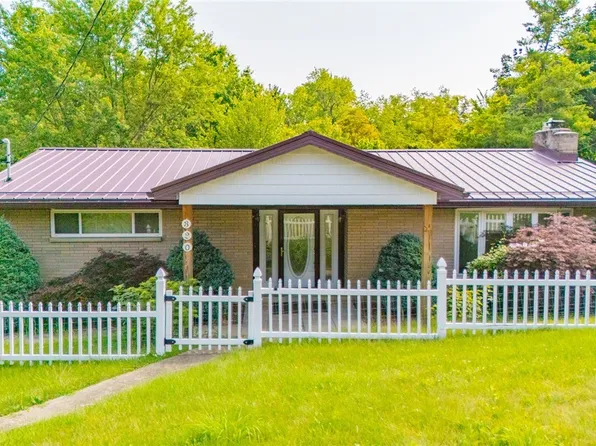 320 Canterbury Blvd, Steubenville, OH 43952