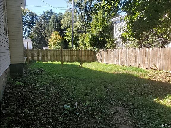 4th image of 95 N Main St