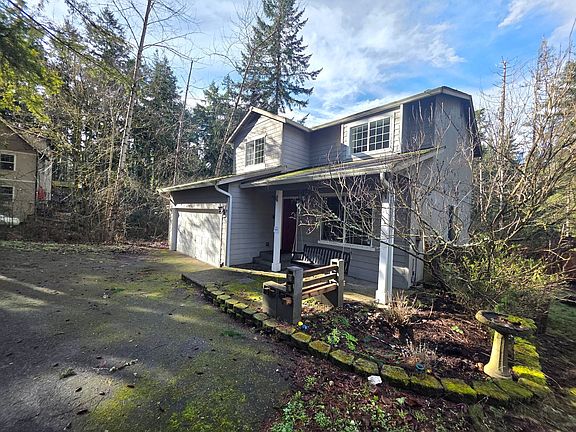 2nd image of 18117 Upland Dr SE