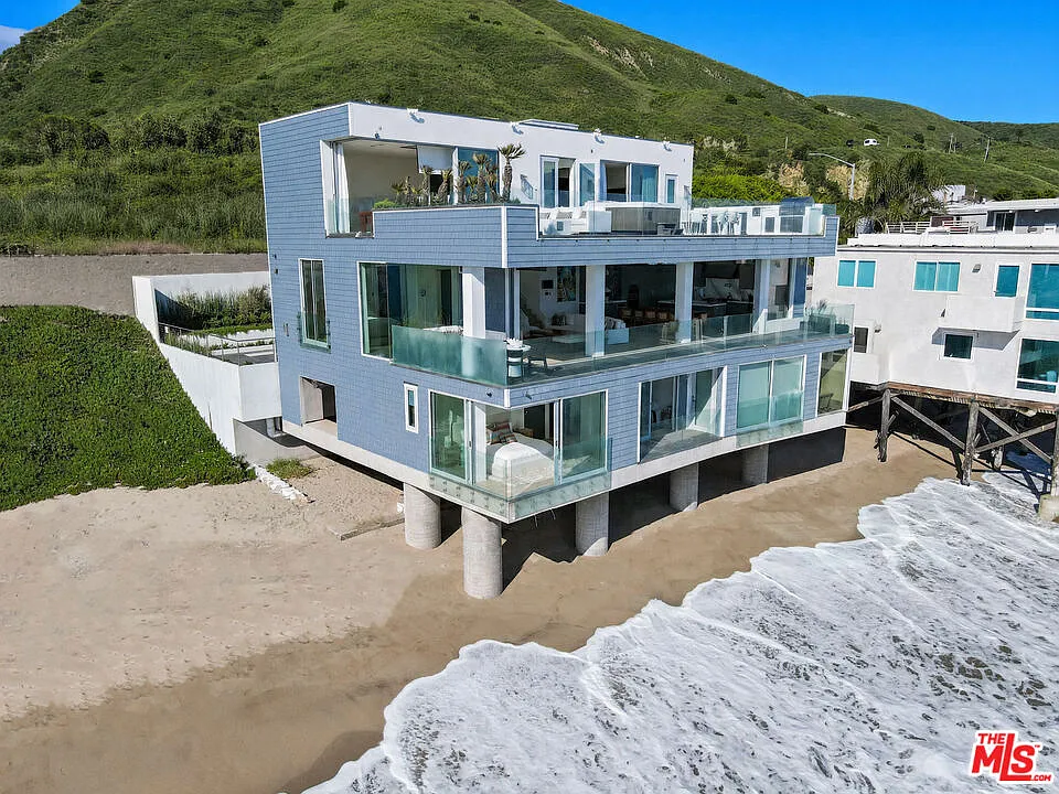 5 bed, 5.5 bath, 4608 sqft, $50,000 — Photo 3