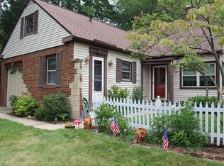 363 Castle Blvd, Akron, OH 44313