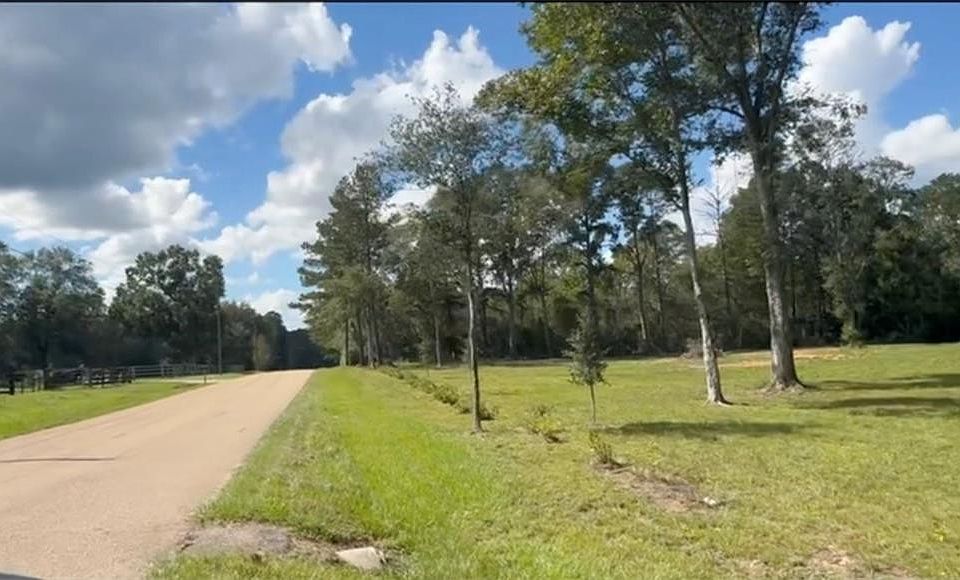 1st image of 11189 Yates Rd