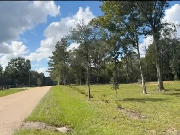 11189 Yates Rd, Folsom, LA 70437