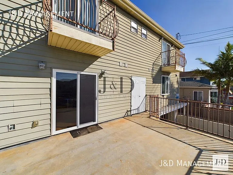 3036 Oliphant St #1 — Photo 21