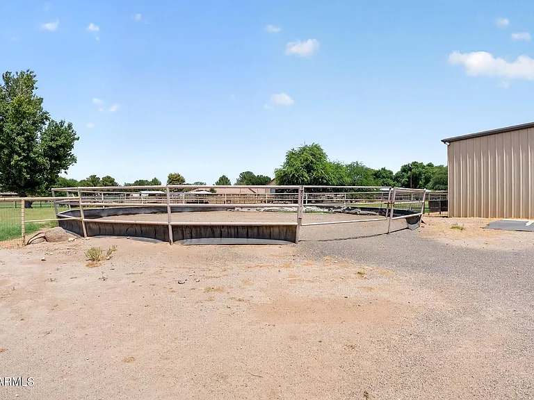3002 E Sherry Ln — Photo 11