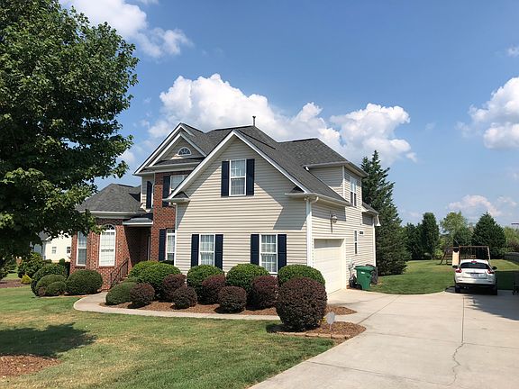 2nd image of 146 Winged Elm Way