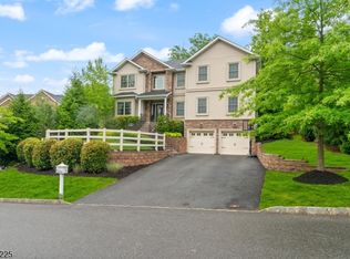 16 Himsl Ct, West Orange, NJ 07052