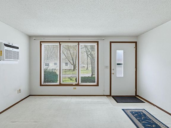 4th image of 4716 Liggett Dr