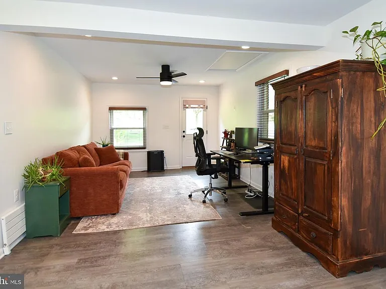 2 Cinnamon Fern Rd — Photo 17