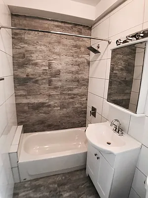 Rented by Weissman Realty | media 26