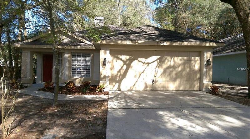 1st image of 903 Royal Oaks Dr