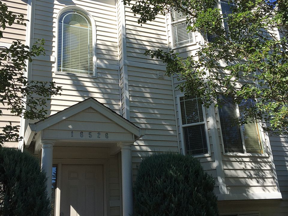 1st image of 16526 NE 19th St