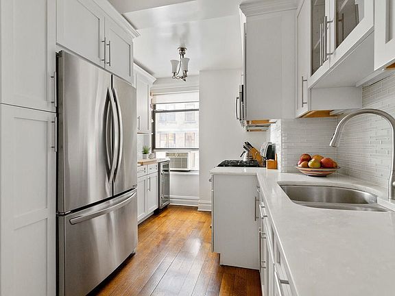 3rd image of 110 W 86th St APT 9A