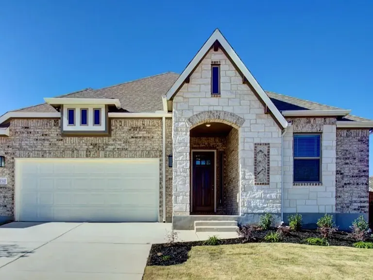 737 Groudsel Ave — Photo 1