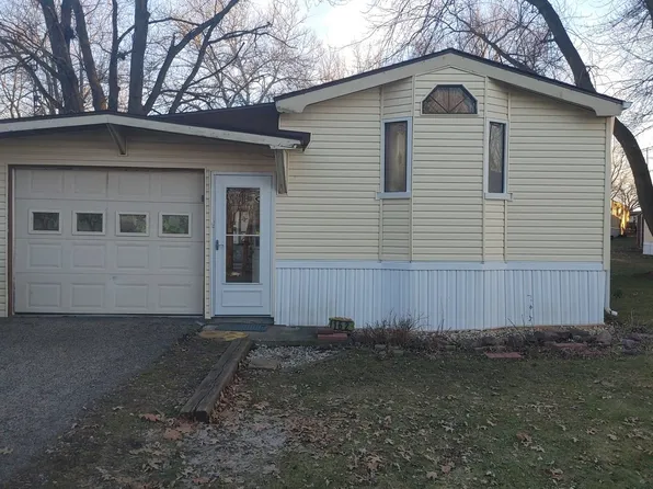 162 Dayflower Cir, Davis Junction, IL 61020