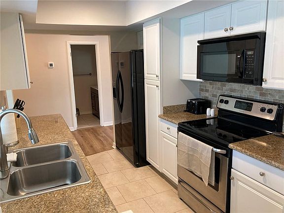5th image of 18510 Briggs Cir