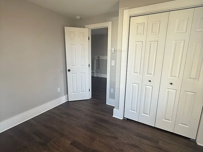 200 Main St. - Red Pod — Photo 7