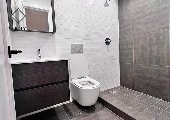 Rented by ERNY LLC | media 12