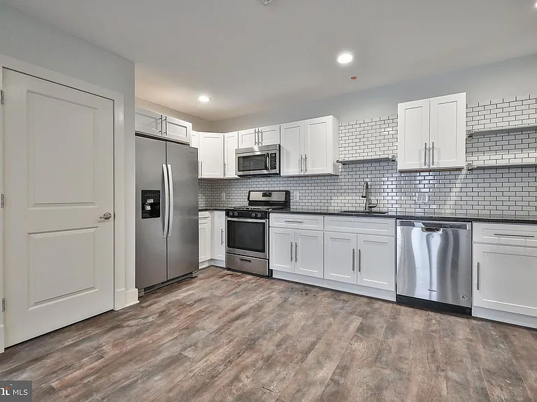 1320 N Franklin St #4B — Photo 13