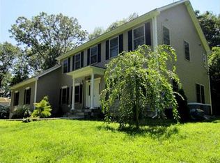 48 Donald Rd, Guilford, CT 06437