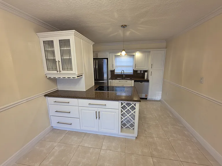 189 Cambridge Ln — Photo 4