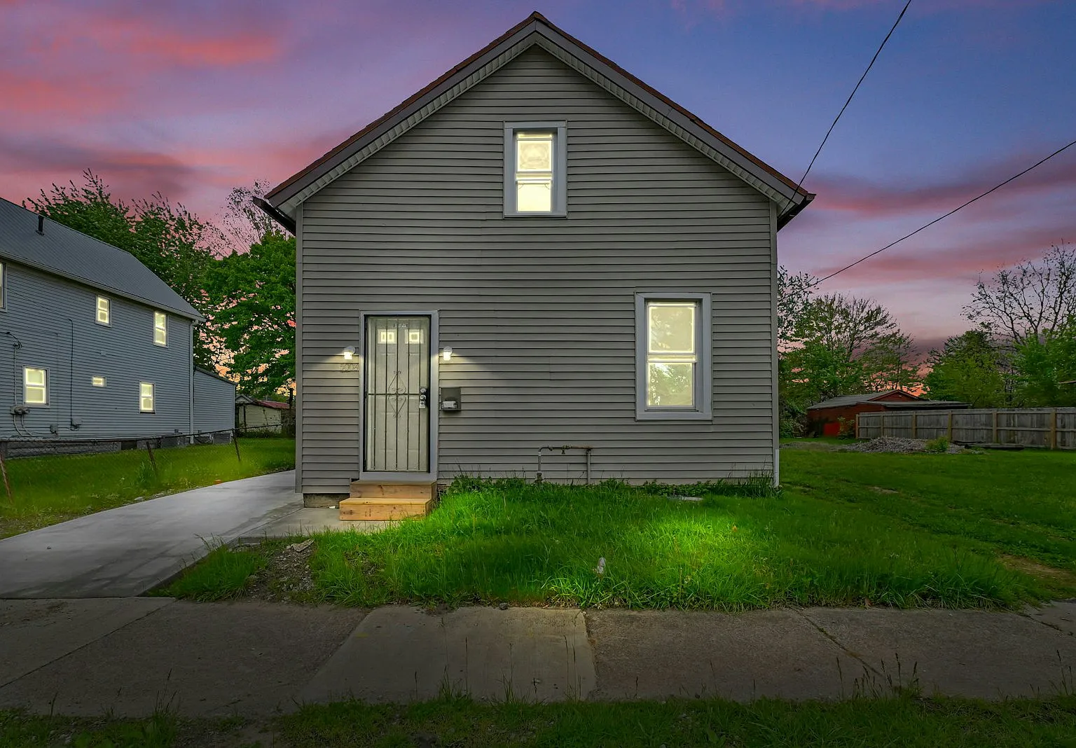 5008 McBride — Photo 1